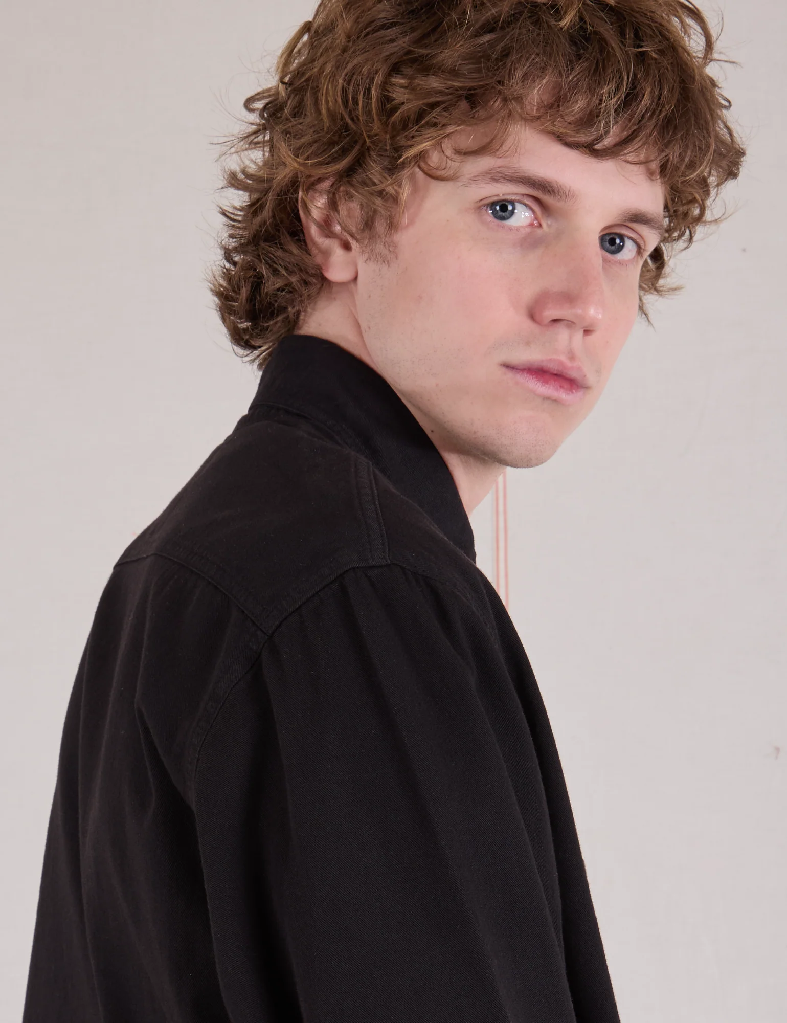Cropped Overshirt - Basic Black - Image 19